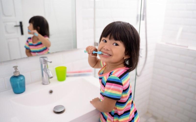 Vệ sinh cá nhân là những hành động tự chăm sóc, duy trì và làm sạch cơ thể như đánh răng mỗi ngày